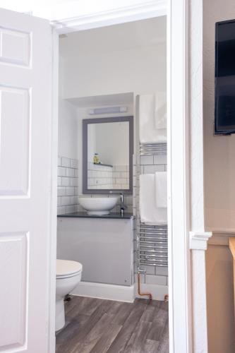 Glen Mhor Hotel - image 7