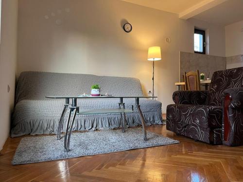 GOLD Apartman - Apartment - Mirijevo