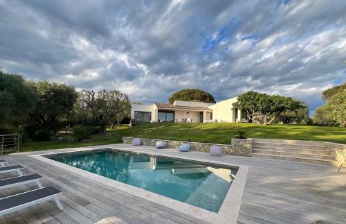 Magnifique Villa Moderne Avec Piscine - Location, gîte - La Gaude