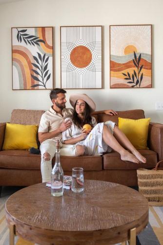 Villa Solare Cowboy Pool, Hot Tub & Sauna in Joshua Tree, USA