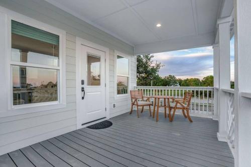 Waveland Beach Cottage 215