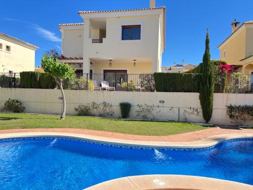 Preciosa Villa El Santuario piscina Altaona Golf gîte à louer Lo Mendigo