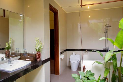 Ladera Villa Ubud - 화장실