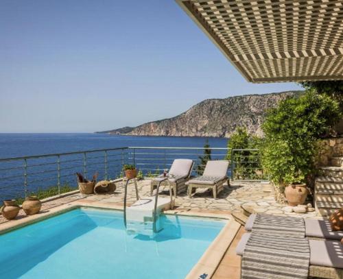 Charming Kefalonia Villa, Villa Kazaana, 3 Bedrooms, Seafornt, Spectacular Sea Views, Private Outdoor Pool, Assos