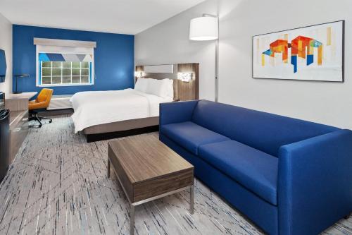 Holiday Inn Express & Suites Carmel North – Westfield, an IHG Hotel