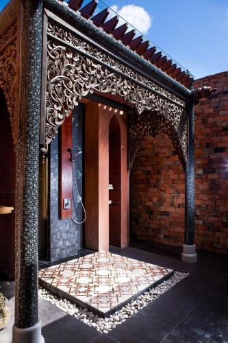 Pool Villa with Sea View image 3
