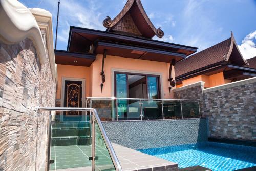 Pool Villa with Sea View image 4