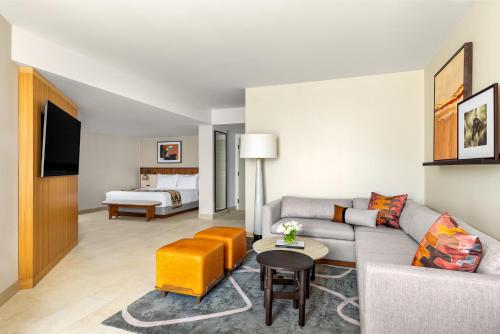 Suite room in Grand Hyatt Scottsdale Resort