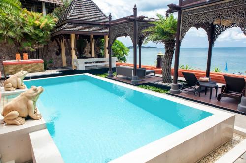 Beach Front Pool Villa image 5