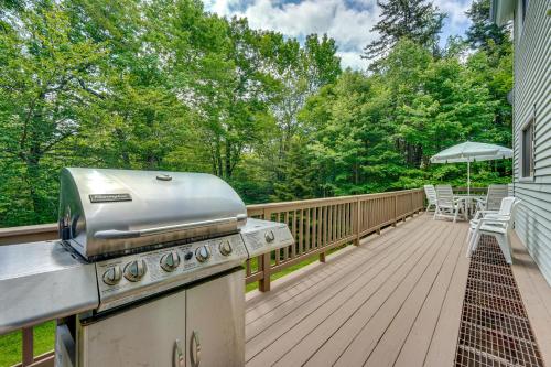 Relaxing Home Mins from Mt Snow, Hiking, and Lakes in Dover, USA