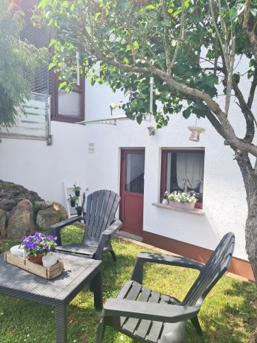 Ferienwohnung Rote Tür - Landleben pur! in Kirchhain, Deutschland
