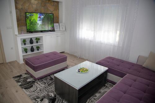 Apartment Garden - image 2