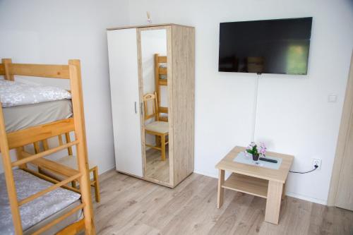 Apartment Garden - image 8