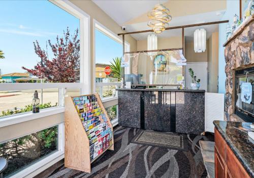 大堂, 太平洋海岸旅館 (Pacific Shores Inn) in 莫羅灣市中心