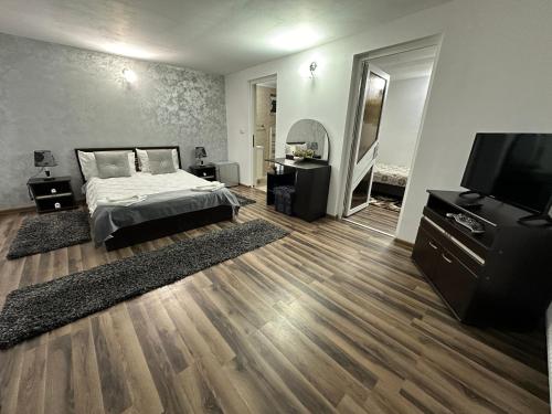 Triple Room with Garden View