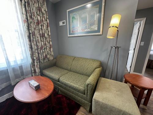 Almi Room Type - Three-Bedroom Apartment