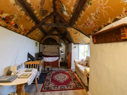 Toad Hall Cottage - image 4