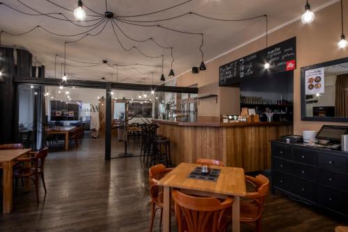 Restaurant, Hotel Šumava (Hotel Sumava) in Zelezna Ruda