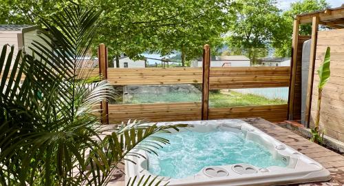 Spa, LES BASTIDES DE CHANTERAINE Bungalows, Lodges & Spa in Aiguines