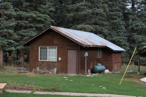 Bear Paw Lodge - image 13