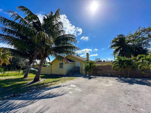 Private Rooms in West Palm Beach - Next to Airport in West Palm Beach, USA