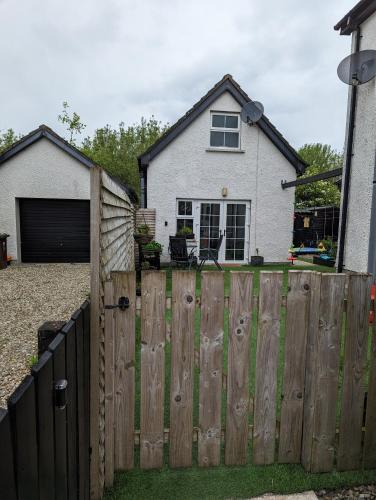 Ballinacross Lodge in Sheriff's Mountain