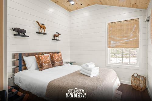 Block of 6 Lodges at Eden Reserve - For Groups in Williamstown, USA