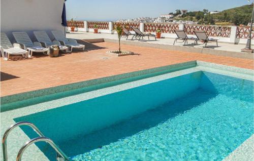 Awesome home in Torrox w/ Outdoor swimming pool WiFi and Outdoor swimming pool - image 7