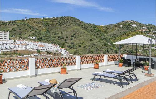 Awesome home in Torrox w/ Outdoor swimming pool WiFi and Outdoor swimming pool - image 11