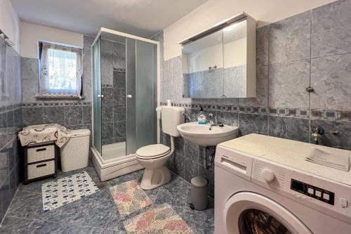 Two-Bedroom Apartment image 6