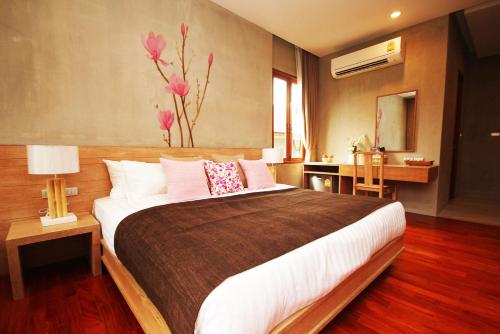 room detail thumbnail 0