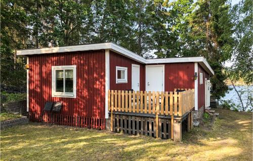 2 Bedroom Cozy Home In Vstervik - Västervik