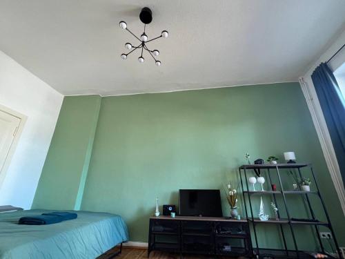 Stylish 2-room Apartment with Balcony Next to East Side Gallery, Berlín (foto 7)