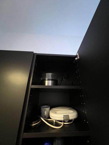 Stylish 2-room Apartment with Balcony Next to East Side Gallery, Berlín (foto 9)