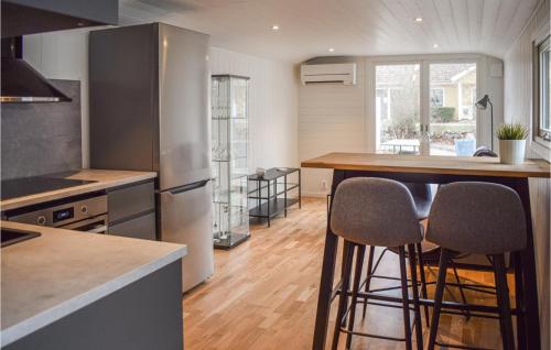 kuchnia, Gorgeous Home In Borgholm With Wifi in Borgholm