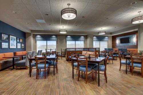 Drury Inn & Suites Iowa City Coralville - image 8