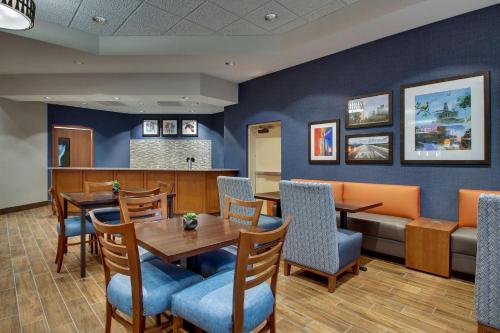 Drury Inn & Suites Iowa City Coralville