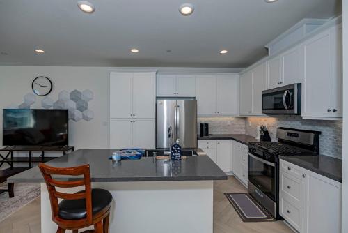 Quiet Suburban Townhouse in Ontario in Ontario, USA