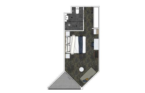 Deluxe King Room with Balcony image 5