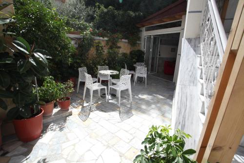 Alen Bar Hotel - image 3