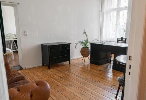 Boutique Altbau Apartment, Berlin (photo 9)