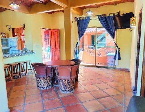 Posada Las Flores in Rincon De Guayabitos