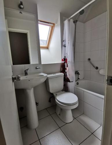 Pieza doble con baño privado sector residencial (Pieza doble con bano privado sector residencial) in 콘셉시온