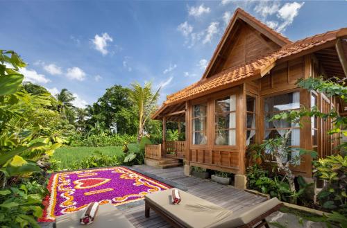 One-Bedroom Wooden Pool Villa with Rice Field View image 4