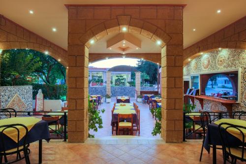 Saint Amon Hotel - image 12