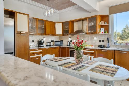 virtuve, Villa G&K, An Enchanting Secluded Retreat by MindYourVilla in Kalpaki