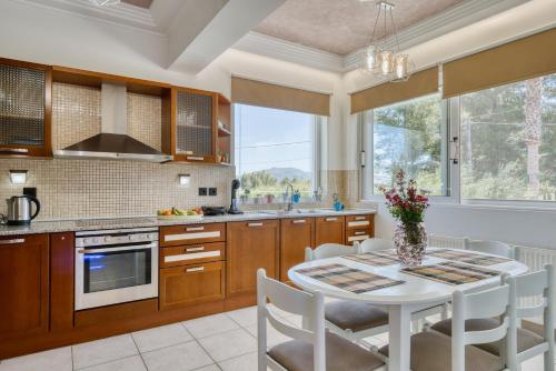 Villa G&K, An Enchanting Secluded Retreat by MindYourVilla in Kalpaki