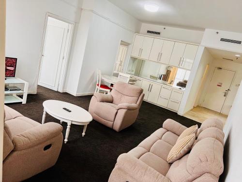 SM SERVICE SUITES At TIMES SQUARE - image 9