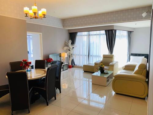 SM SERVICE SUITES At TIMES SQUARE - image 10