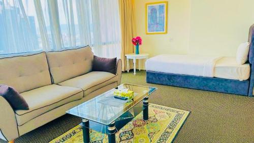 SM SERVICE SUITES At TIMES SQUARE - image 12